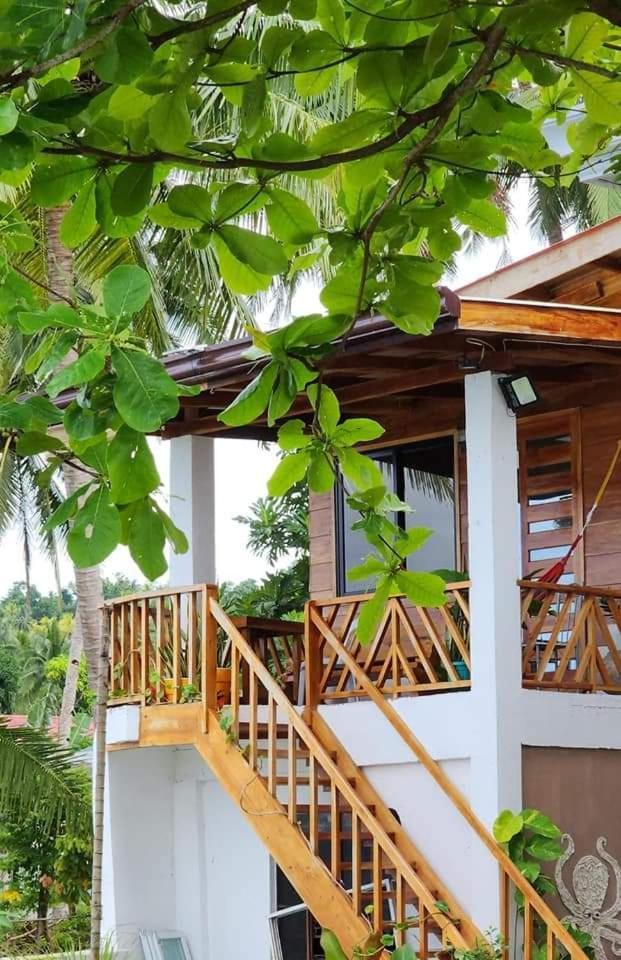 Chue&Larry'S Beachside Homestay Libagon المظهر الخارجي الصورة